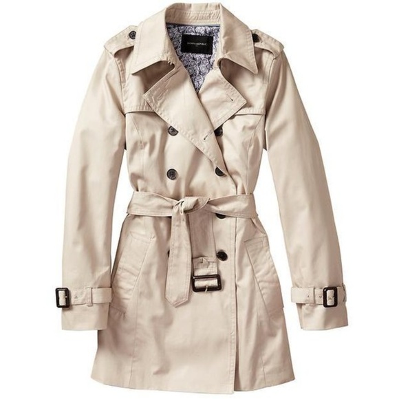 Banana Republic Jackets & Blazers - Banana Republic Classic Cream Trench Coat